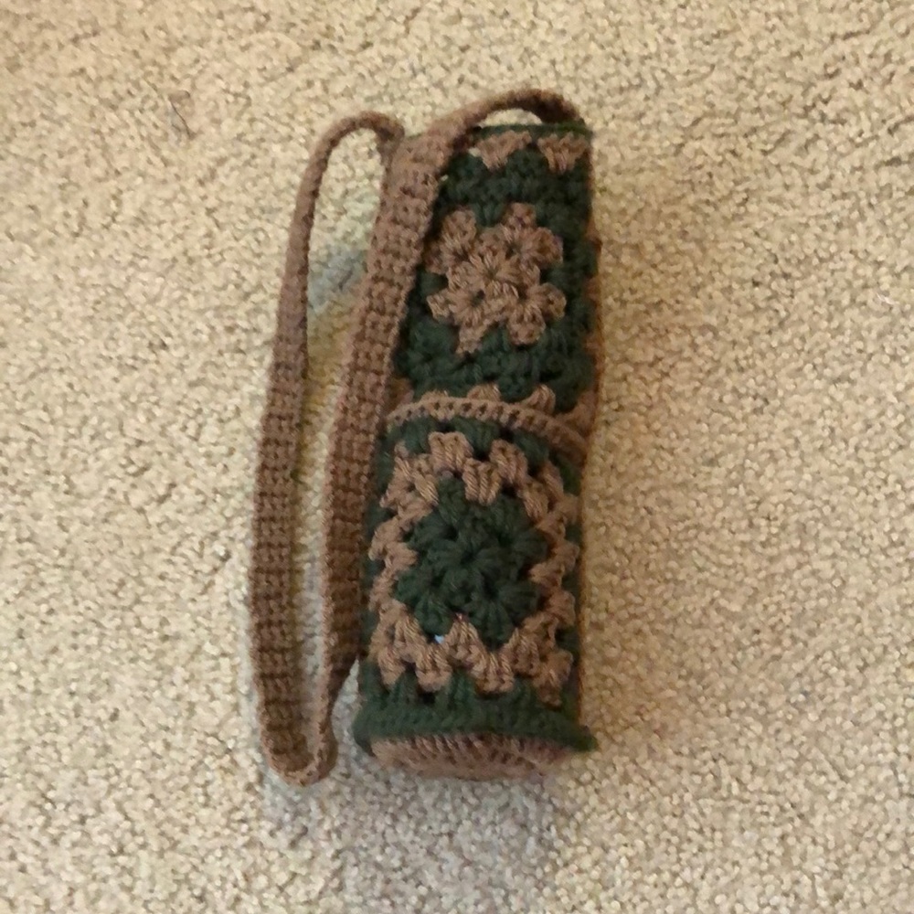 Crochet water bottle holder